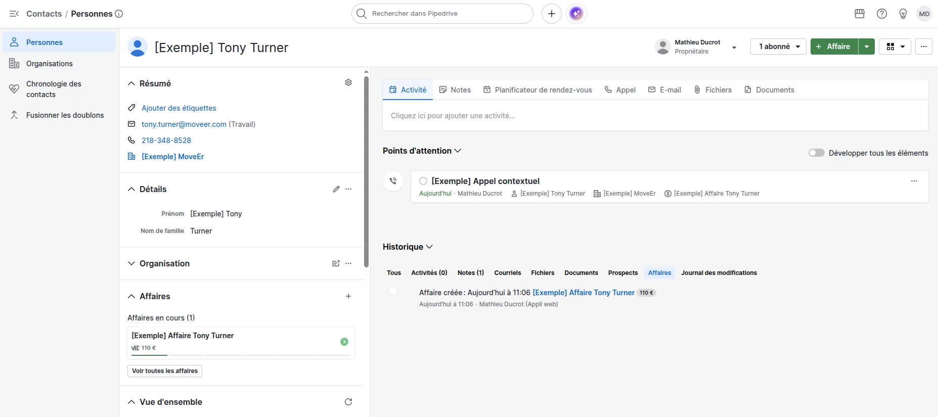 Fiche contact Pipedrive avec le panneau de détail et ses affaires associées